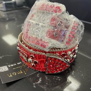 Red  Lavasan – Classic